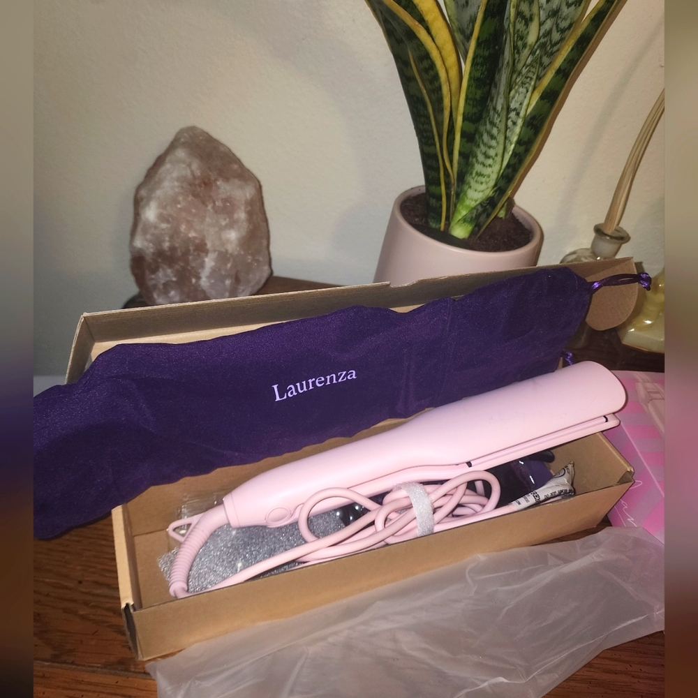 Laurenza Pink Hair Straightener